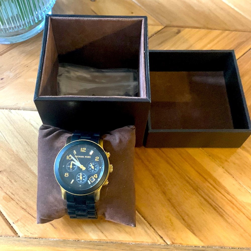 RARE MICHAEL KORS BLACK AND GOLD WATCH
